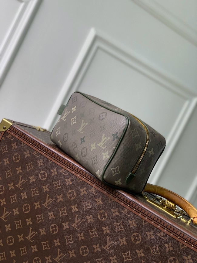 Louis Vuitton Dopp Kit M26963 Khaki
