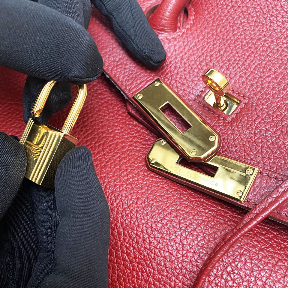 Un atelier horloger chez Buy Cheap Luxury Goods