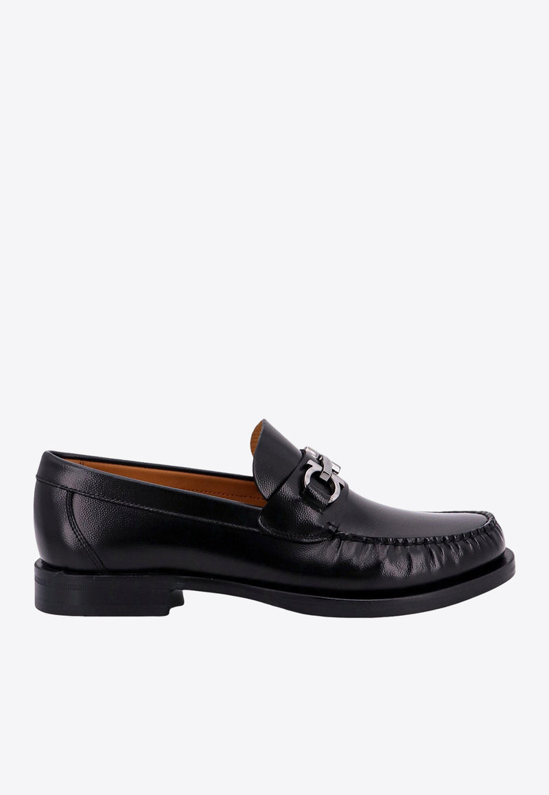 Salvatore Ferragamo Gancini Leather Loafers Black 021606762695_NERO