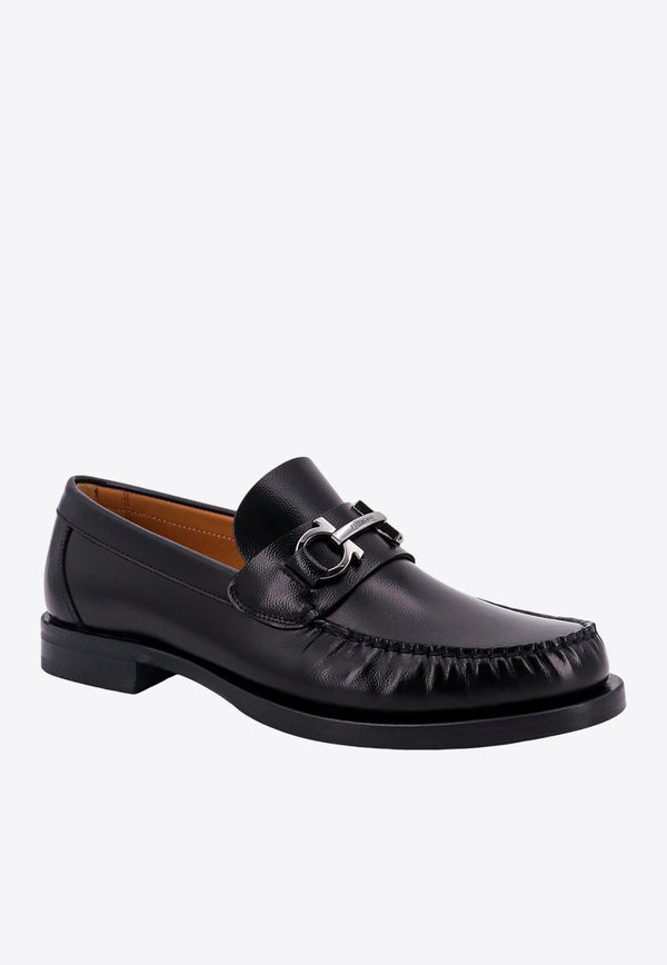 Salvatore Ferragamo Gancini Leather Loafers Black 021606762695_NERO