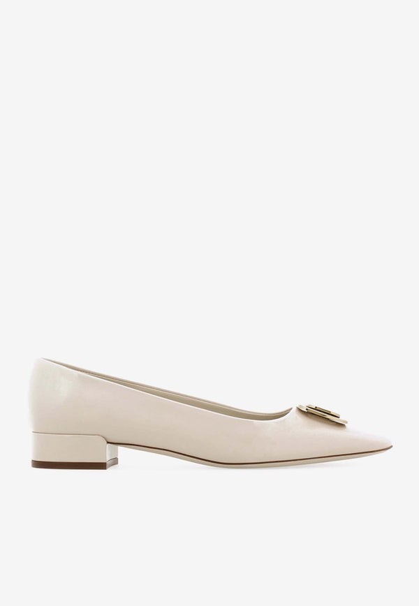 Salvatore Ferragamo Venera 20 Vara Plate Pumps in Patent Leather Cream 01I792 VENERA 775262 MASCARPONE