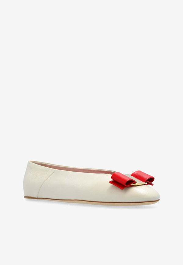 Salvatore Ferragamo Vanna Vara Bow Ballet Flats in Calf Leather Cream 01I217 VANNA 774797-MASCARPONE