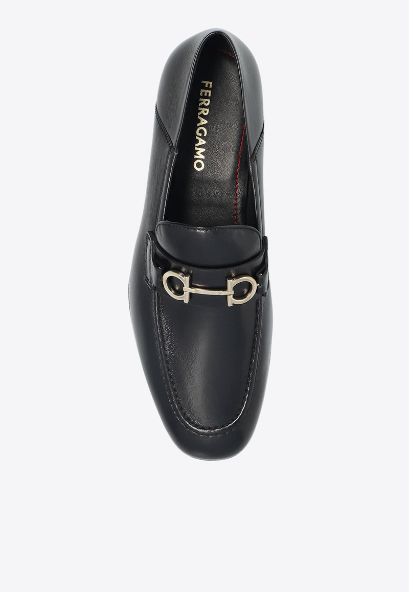 Salvatore Ferragamo Hybrid Gancini-Buckle Loafers 029264 BIARRITZ 778971-NERO