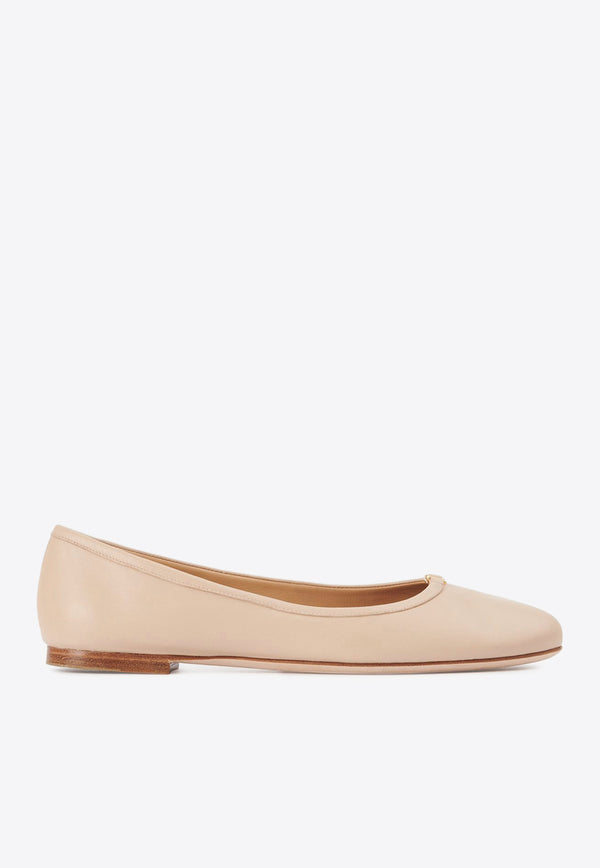 Chloé C-Logo Ballerina Flats CHC24S973H76J2 DELICATE NUDE