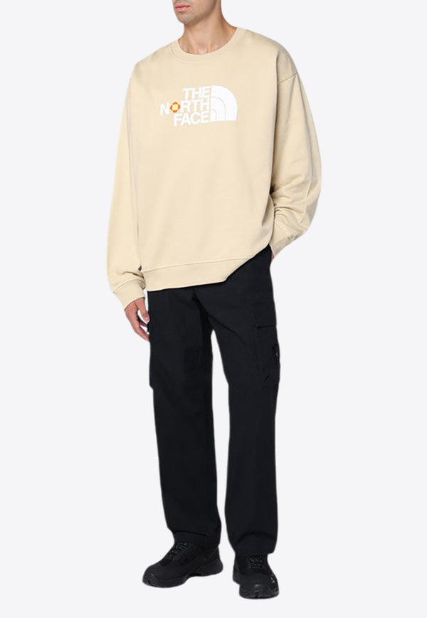 The North Face X Yinka Ilori Logo Patch Sweatshirt Beige NF0A89C8CO/P_NORTH-3X41