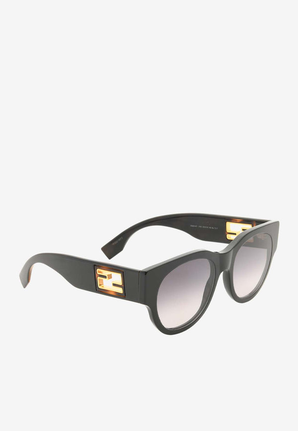 Fendi Baguette Round-Shaped Sunglasses Gray FE40147IBLACK