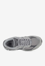 New Balance 2002R Low-Top Sneakers in Rain Cloud ML2002R0