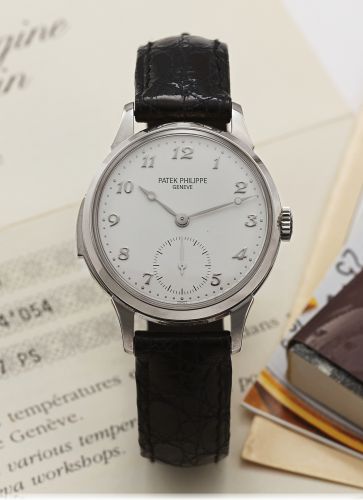PATEK PHILIPPE REF. 3979 MINUTE REPEATER POSSIBLY UNIQUE BREGUET DIAL WHITE GOLD.Patek Philippe, Genève, Minute Repeater, No. 1904054, case No. 2963009, Ref. 3979. Sold on 23rd, 2002..Very fine and very rare, minute-repeating, self-winding, 18K white Chro