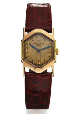 PATEK PHILIPPE REF. 472 OCTAGONAL PINK GOLD.Patek Philippe & Co, Geneve, movement No. 813903, case No..613200, Ref. 472. Movement made in 1926, encased in 1936 and.sold on January 13th, 1937..Very fine and rare, octagonal 18K pink gold wristwatch with.a 1
