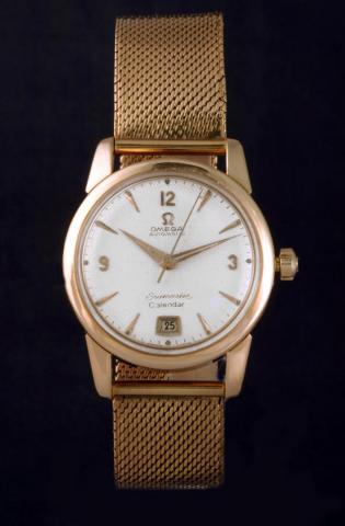 Omega, Seamaster Calendar, Ref. 2757 SC.Produced in the 1950s.Fine and rare, center-seconds, self-winding, water-resistant, 18K pink gold gentleman's wristwatch with date and a linen-textured 18K pink gold Omega bracelet and clasp.