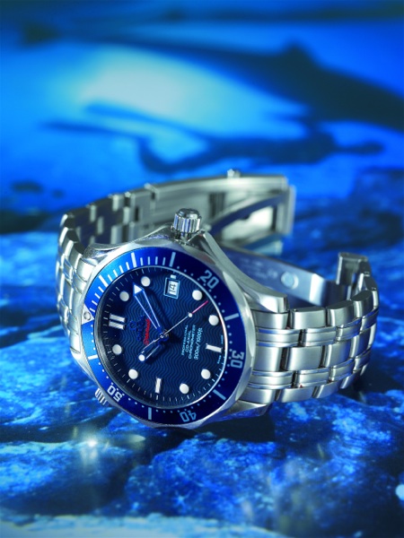 THE CASINO ROYALE SEAMASTER.- ACTUALWATCH WORN BY DANIEL CRAIG DURING THE FILMING - Omega, Seamaster, Professional, Co-Axial, Chronometer, 300m/1000ft.No. 81735282, Ref. SU 168.1630. Prototype, made in 2005. Worn by Daniel Craig.during the filming of Casi
