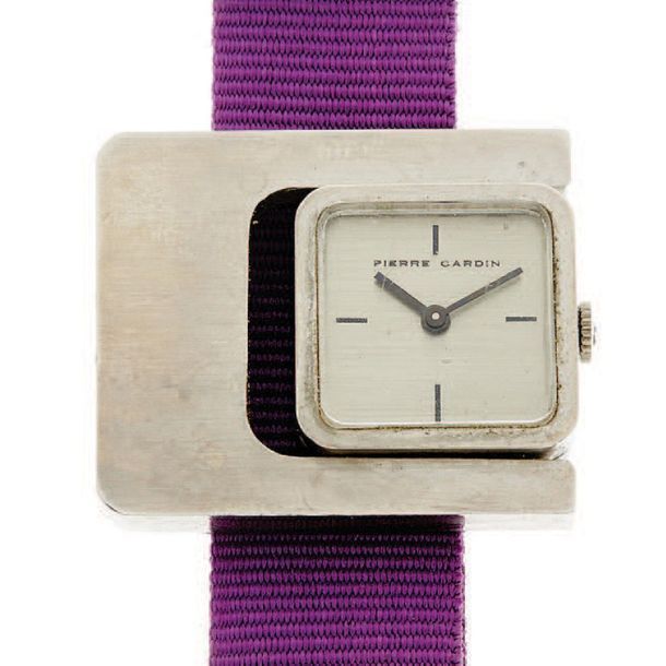 PIERRE CARDIN VERS 1970
