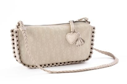 CHISTIAN DIOR