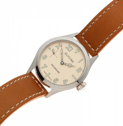 Glycine Incursore. A stainless steel manual wind wristwatch