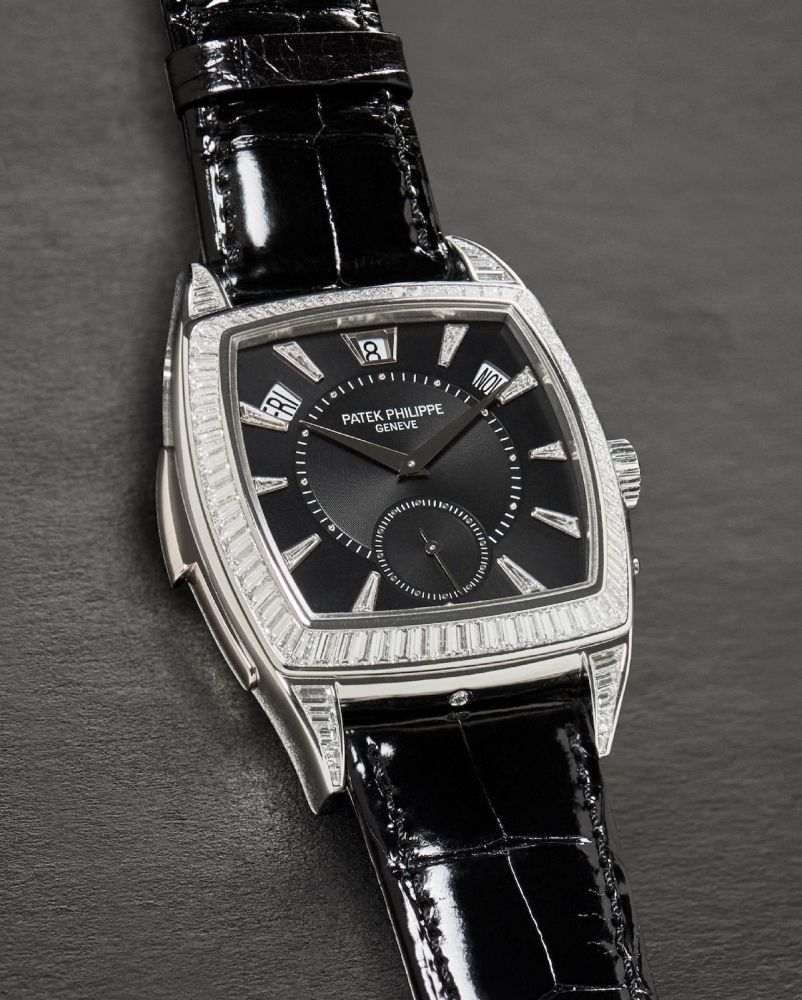 Patek Philippe | Ref.5033/100P-001, A Superbly rare Platinum and Diamond-set Minute Repeating Annual Calendar Wristwatch, 2011