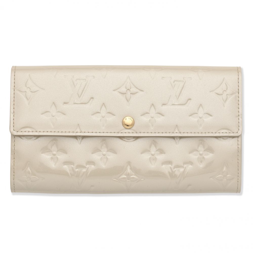 A BLANC CORAIL VERNIS BIFOLD SARAH LONG WALLET