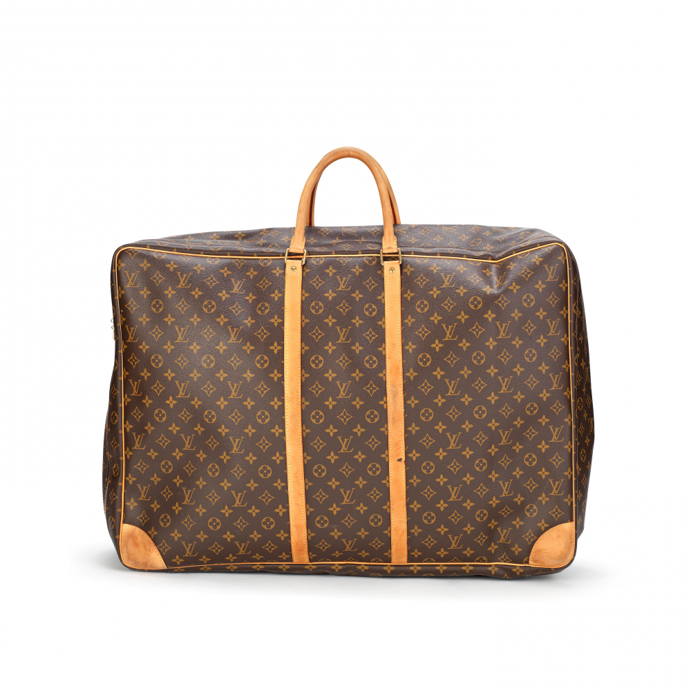 Louis Vuitton: a Monogram Sirius 70 Case