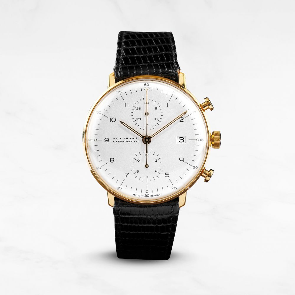Junghans. Chronographe bracelet en plaqué or avec date mouvement automatique