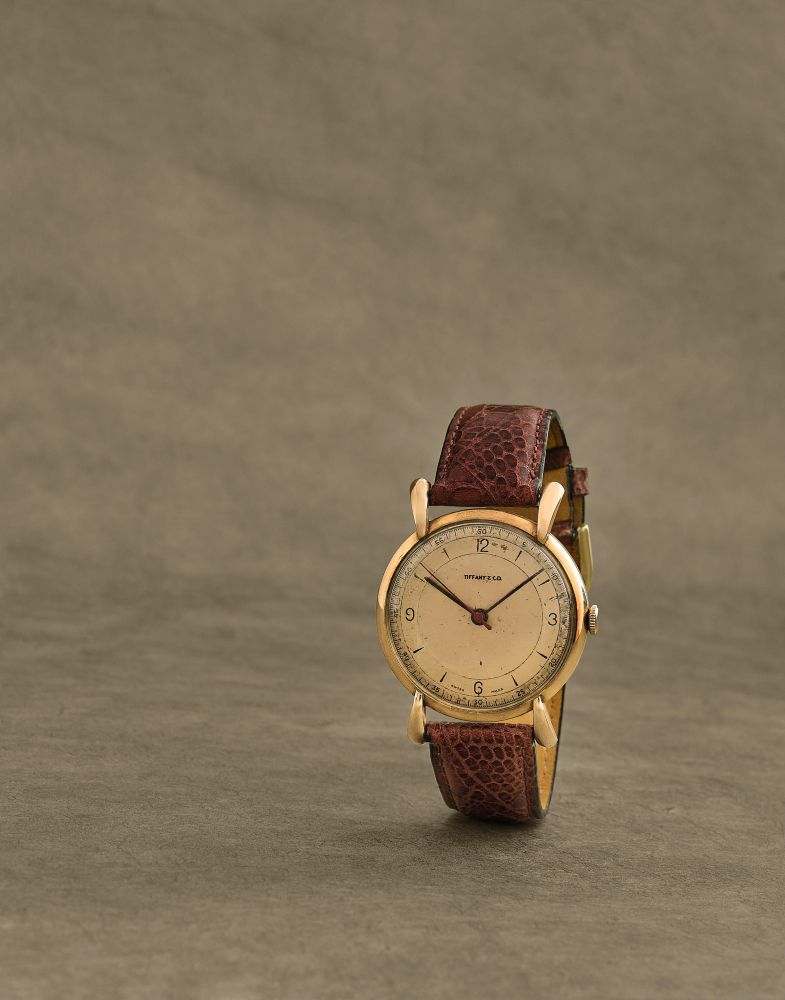 ARSA (Auguste Reymond SA) pour Tiffany & Co. Montre bracelet en or rose 18K (750) avec anses evasees mouvement mecanique