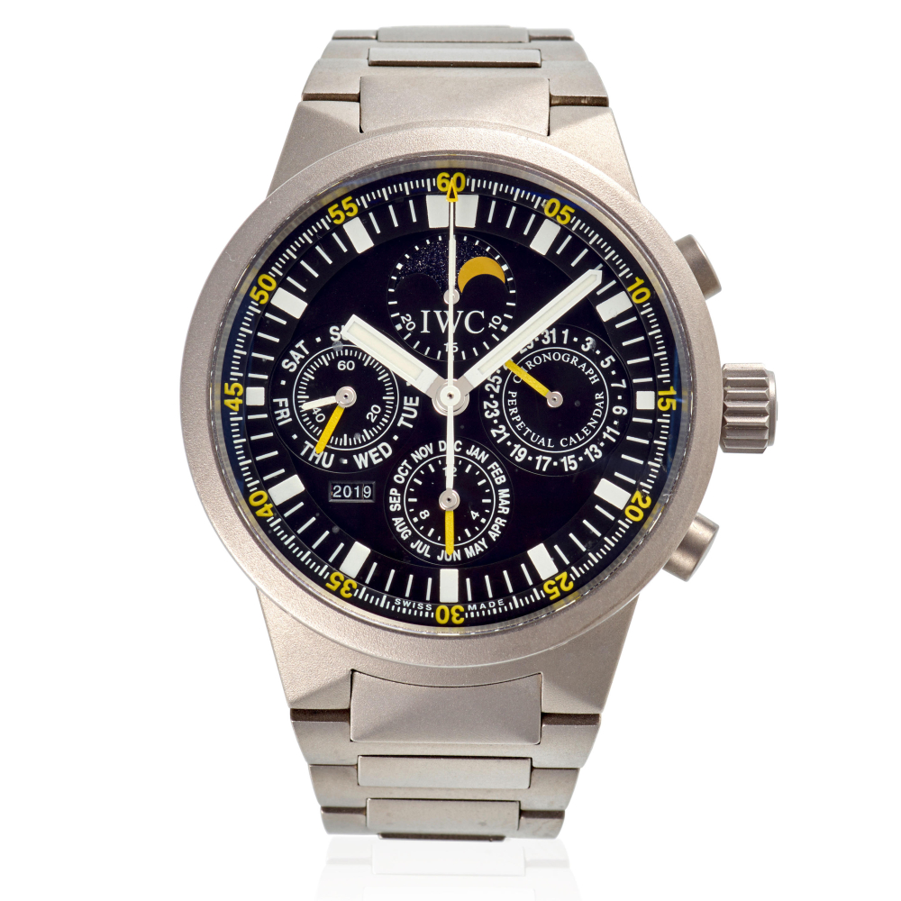 IWC. A TITANIUM AUTOMATIC PERPETUAL CALENDAR CHRONOGRAPH BRACELET WATCH