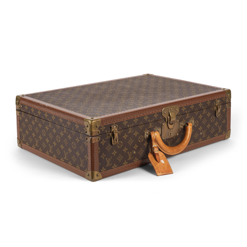 LOUIS VUITTON. Une valise Bisten en toile Monogram.