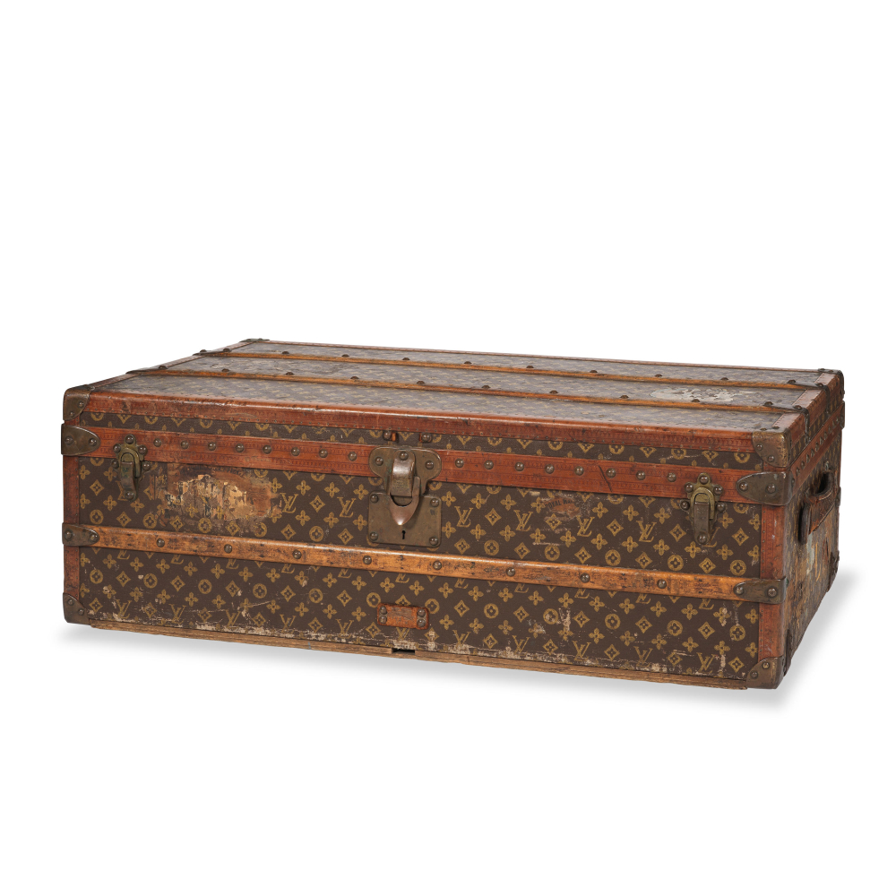 Louis Vuitton, circa 1920. Malle Cabine en toile Monogram au pochoir.