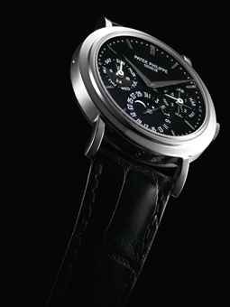 PATEK PHILIPPE. A VERY FINE AND VERY RARE PLATINUM LIMITED EDITION AUTOMATIC PERPETUAL CALENDAR WRISTWATCH WITH MOON PHASES, 24 HOUR AND LEAP YEAR INDICATION, ORIGINAL CERTIFICATE AND BOX, MADE FOR THE 200TH ANNIVERSARY OF BOODLE & DUNTHORNE