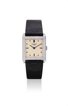 PATEK PHILIPPE. AN 18K WHITE GOLD SQUARE WRISTWATCH