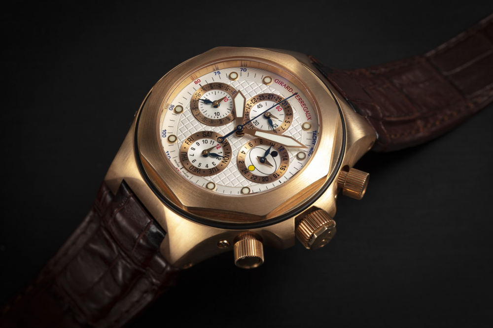 GIRARD-PERREGAUX, LAUREATO EVO 3 REF. 90190, A GOLD AUTOMATIC PERPETUAL CALENDAR CHRONOGRAPH - CASE