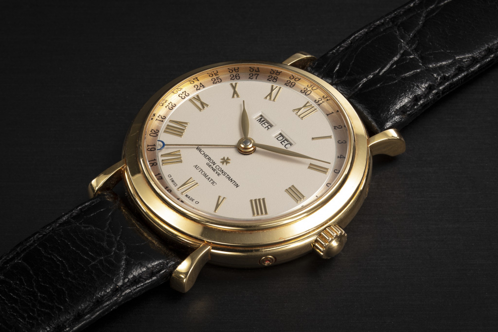 VACHERON CONSTANTIN, LES HISTORIQUES REF. 47051/000J, GOLD TRIPLE CALENDAR WRISTWATCH - CASE