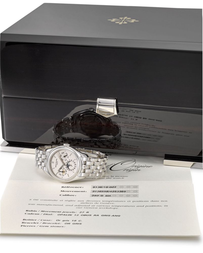 PATEK PHILIPPE, WHITE GOLD PERPETUAL CALENDAR WRISTWATCH, REF. 5136/1G - MOVEMENT NO. 3’126’558, CASE NO. 4’253’369