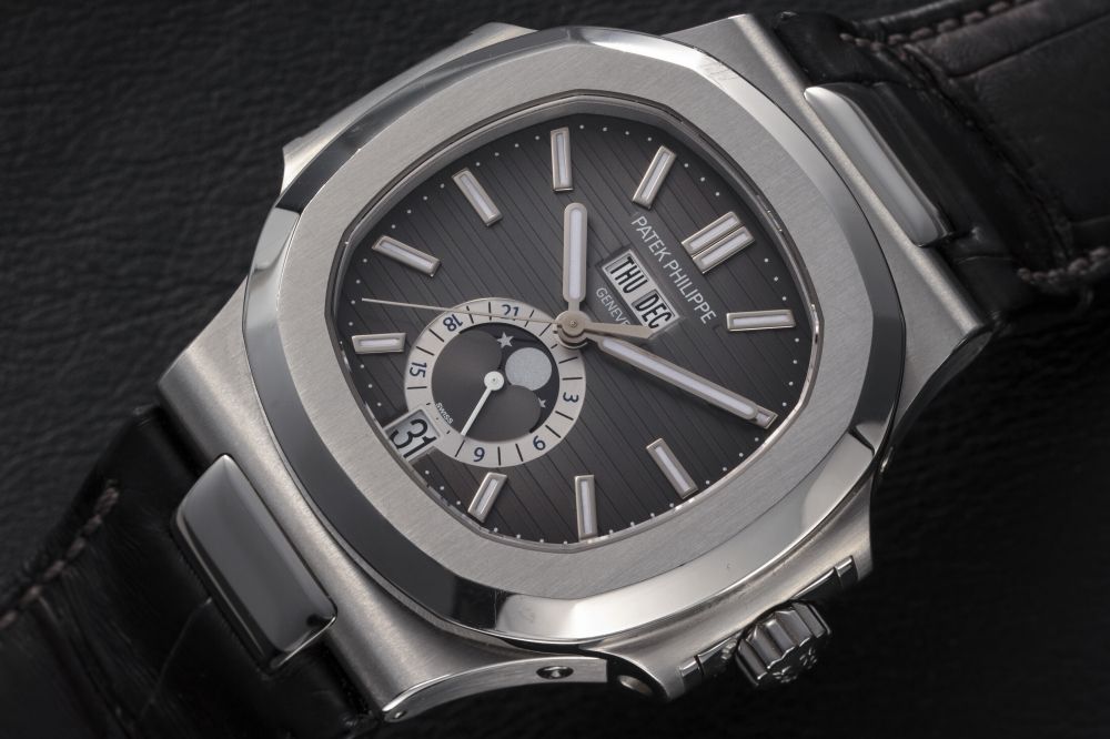 PATEK PHILIPPE, NAUTILUS REF. 5726A, A STEEL ANNUAL CALENDAR WRISTWATCH - CASE