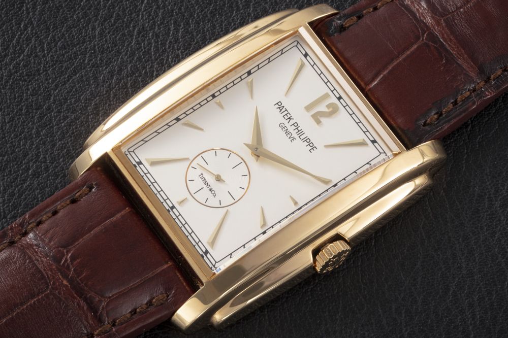 PATEK PHILIPPE, GONDOLO REF. 5124J ‘TIFFANY DIAL’, A GOLD MANUAL-WINDING WRISTWATCH - CASE