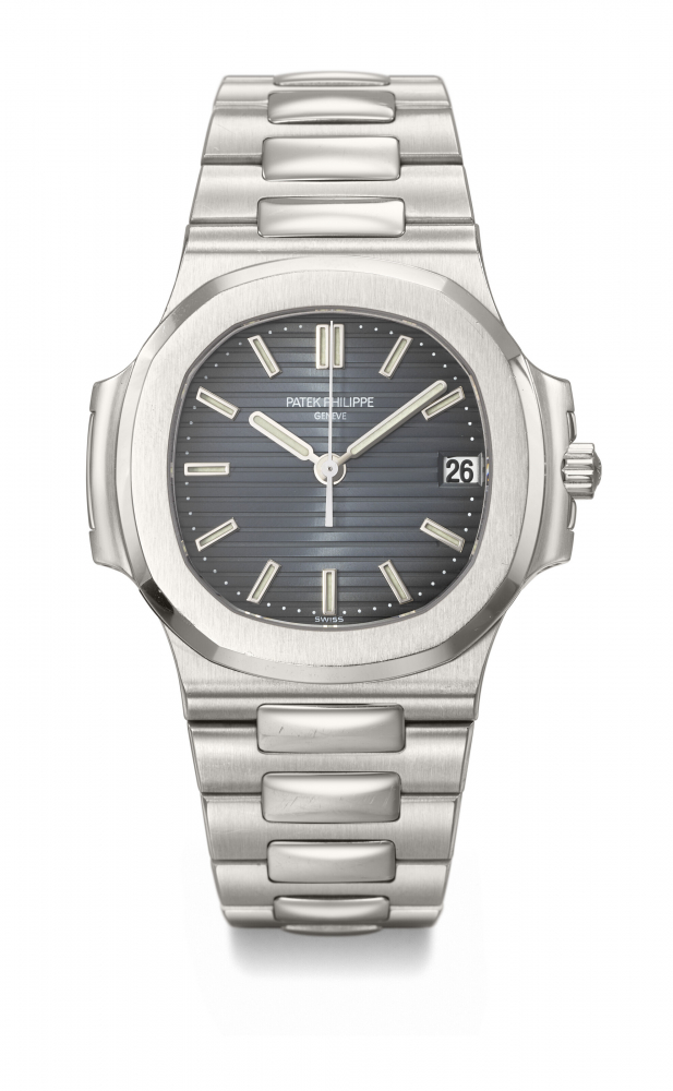 PATEK PHILIPPE. A RARE STAINLESS STEEL AUTOMATIC WRISTWATCH WITH SWEEP CENTRE SECONDS, DATE AND BRACELET