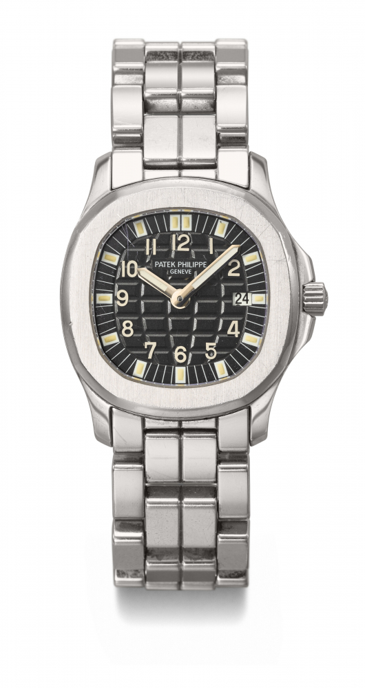 PATEK PHILIPPE. A LADY'S STAINLESS STEEL WRISTWATCH WITH DATE AND BRACELET