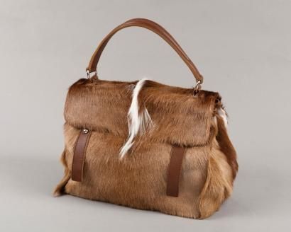 Yves Saint LAURENT