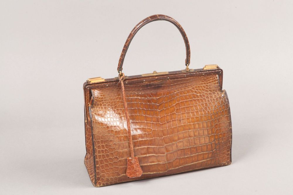 HERMES Paris - Sac 404 30cm en crocodile... - Lot 172 - Gros & Delettrez