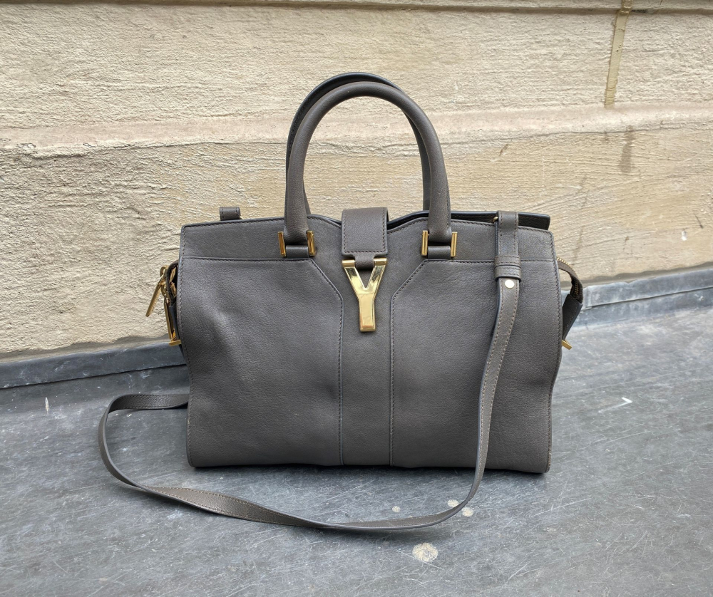 Yves SAINT LAURENT