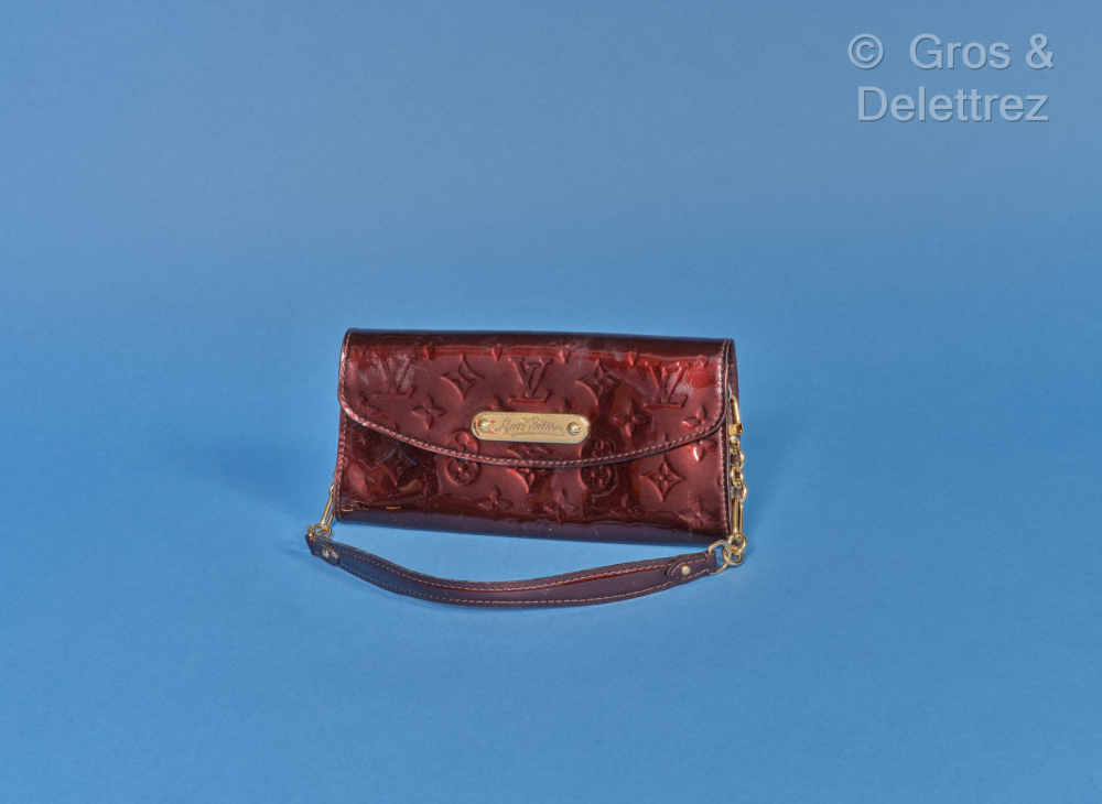 Louis VUITTON Pochette "Sunset Boulevard"... - Lot 84 - Gros & Delettrez