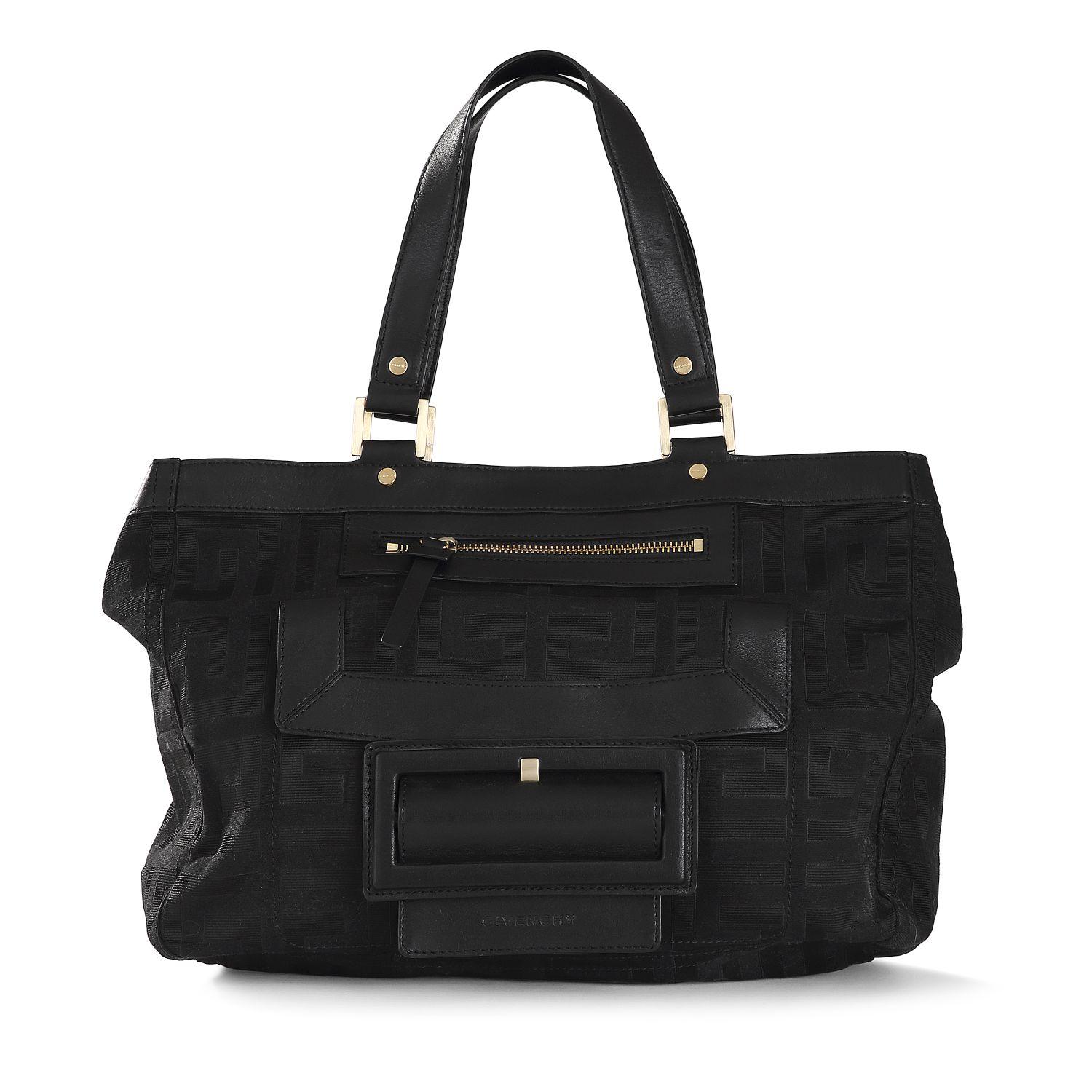 GIVENCHY