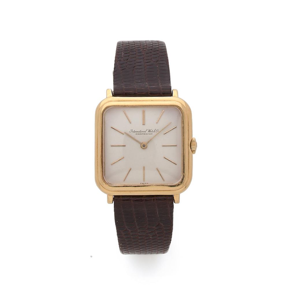 IWC REF. 2575 A gold 18K manual winding wristwatch by IWC.