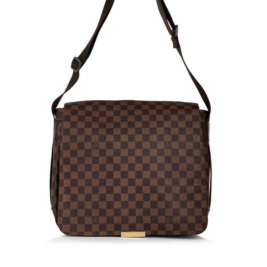 Louis VUITTON, Sac bandoulière modèle "Bastille" en toile damier Ebène et cuir. Intérieur en tissu et finitions dorées, bandoulière...