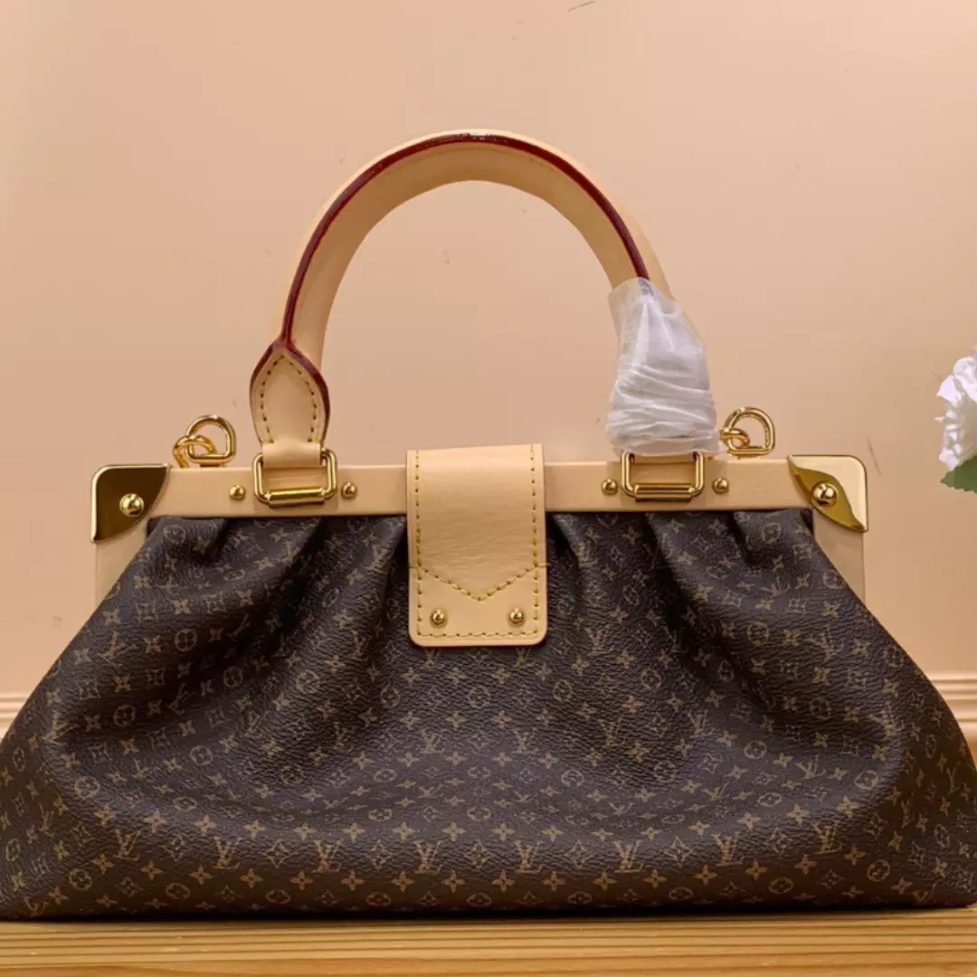 Louis Vuitton LV Clucth Tisitt Like Auth Lock Handbags 28x14cm