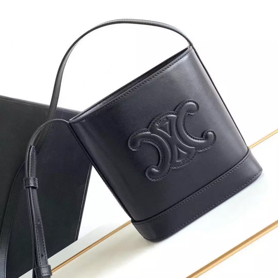 Celine Small Bucket Cuir Triomphe Mini Black Bucket Bag 19.5x16x7cm